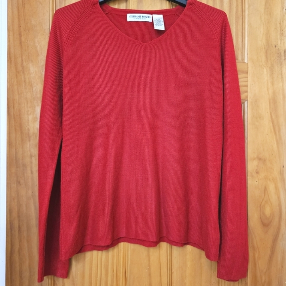 Stephanie Rogers Women's Red V-neck Long-Sleeve Sweater, Size L